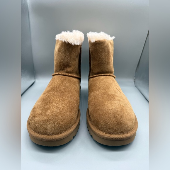 UGG Mini Continuity Bow Boot/Chestnut W/Ivory Ribbon Bow/ NIB - Picture 3 of 10